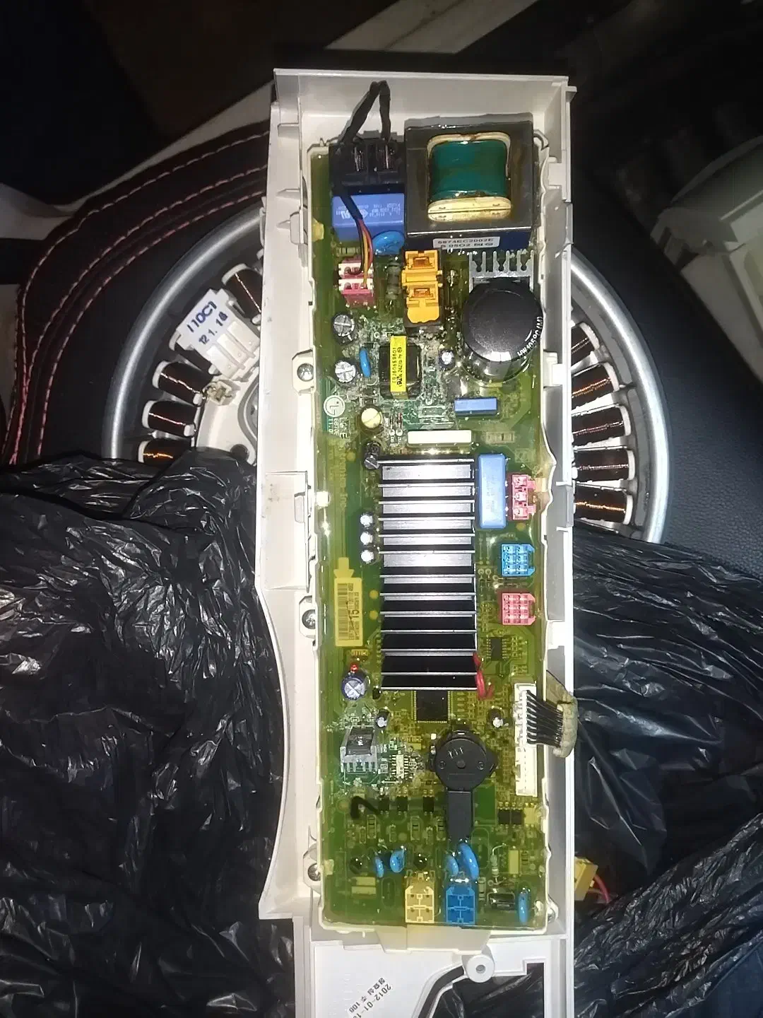 سرویس و تعمیر انواع ماشین لباسشویی در منزل|خدمات پیشه و مهارت|بندر انزلی, شهرداری|دیوار