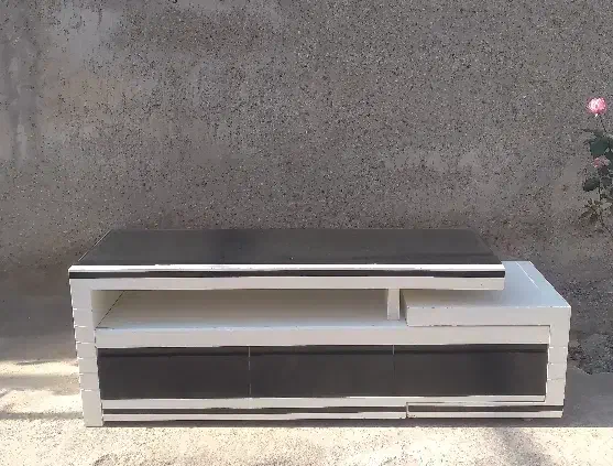 تخت دو نفره و میز تلویزیون|تشک تختخواب|ملکان, |دیوار