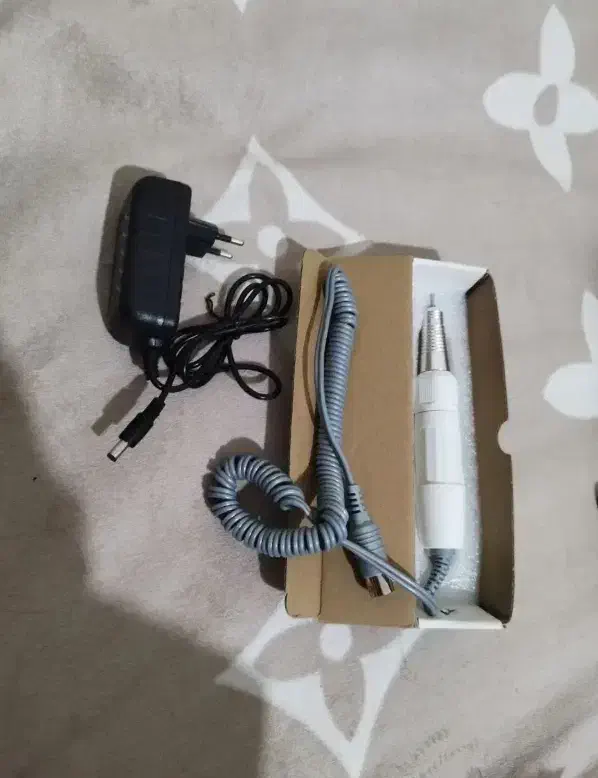 سوهان برقی ماراتن و یووی|آرایشی، بهداشتی، درمانی|رشت, ولکس|دیوار