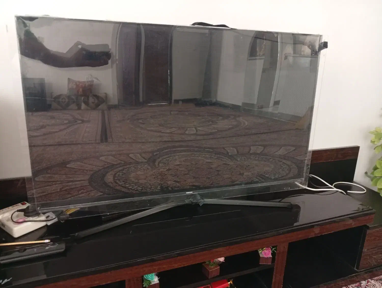 تلویزیون|تلویزیون و پروژکتور|یاسوج, |دیوار