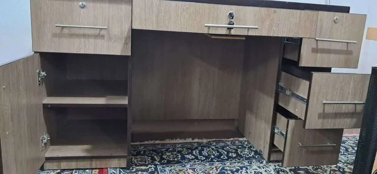 میز اداری و مدیریتی|مبلمان اداری|قم, شهید رجایی|دیوار