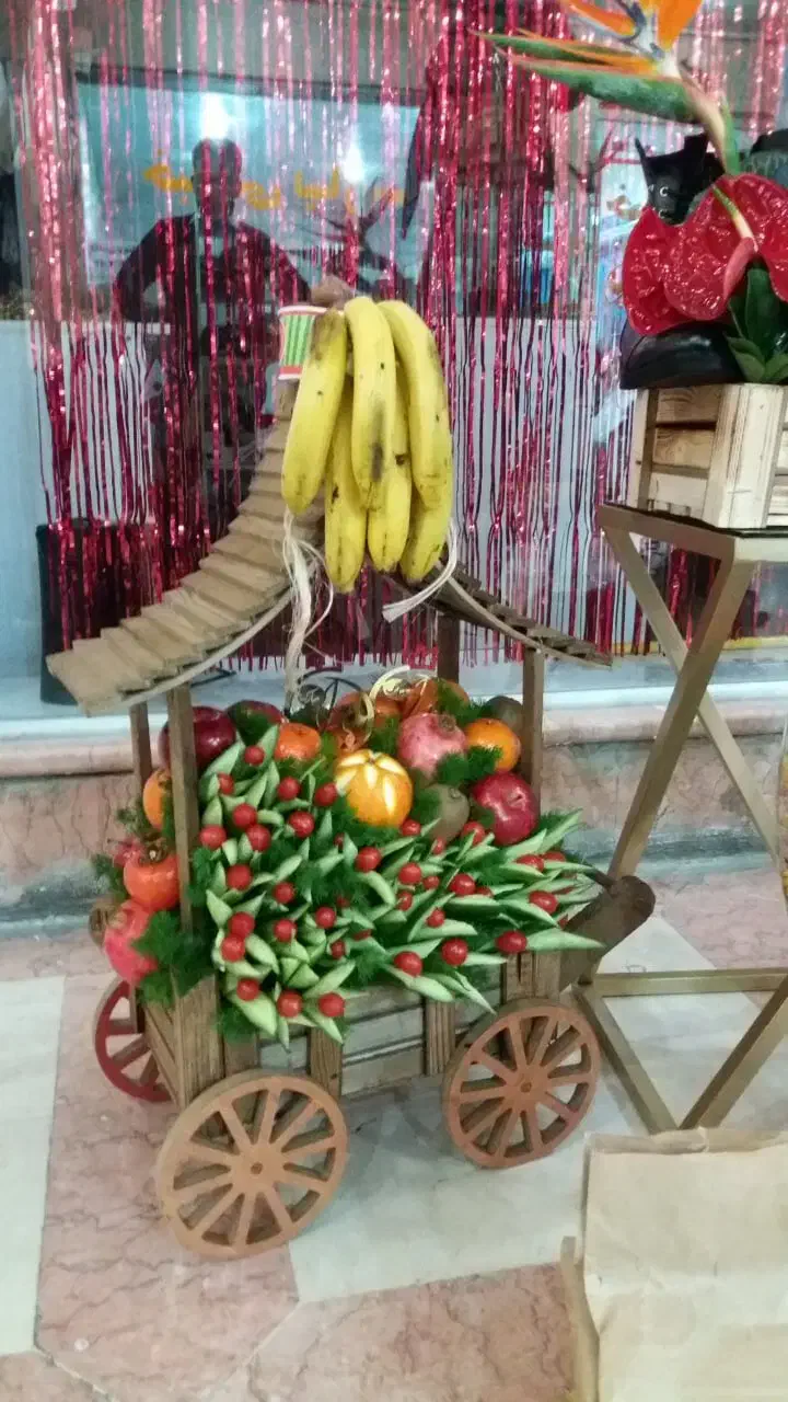 گل آرایی طبیعی و مصنوعی/حکاکی هندوانه و کدو|خدمات پذیرایی، مراسم|تهران, قبا|دیوار