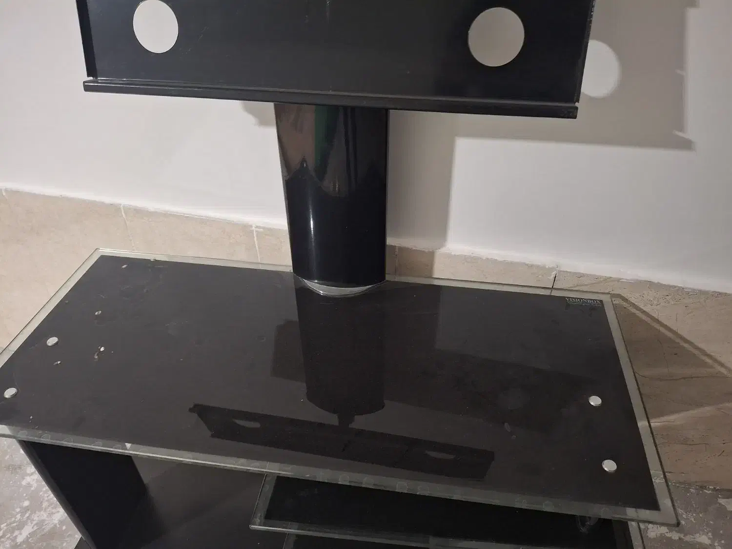 زیرتلوزیونی شیشه ای تمیز|میز تلویزیون|برازجان, |دیوار