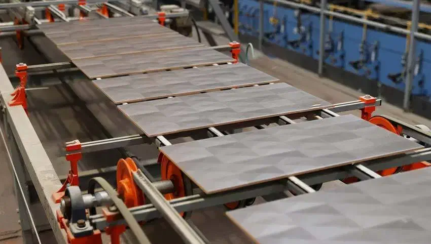 استخدام فوری کارخانه کاشی|استخدام صنعتی، فنی، مهندسی|اشکذر, |دیوار