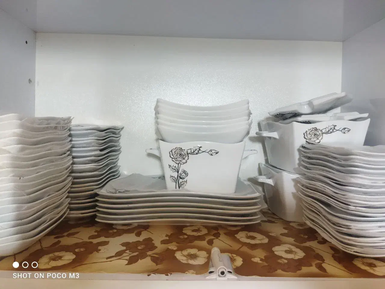 وسایل سرو و پذیرایی|ظروف سرو و پذیرایی|ماکو, |دیوار