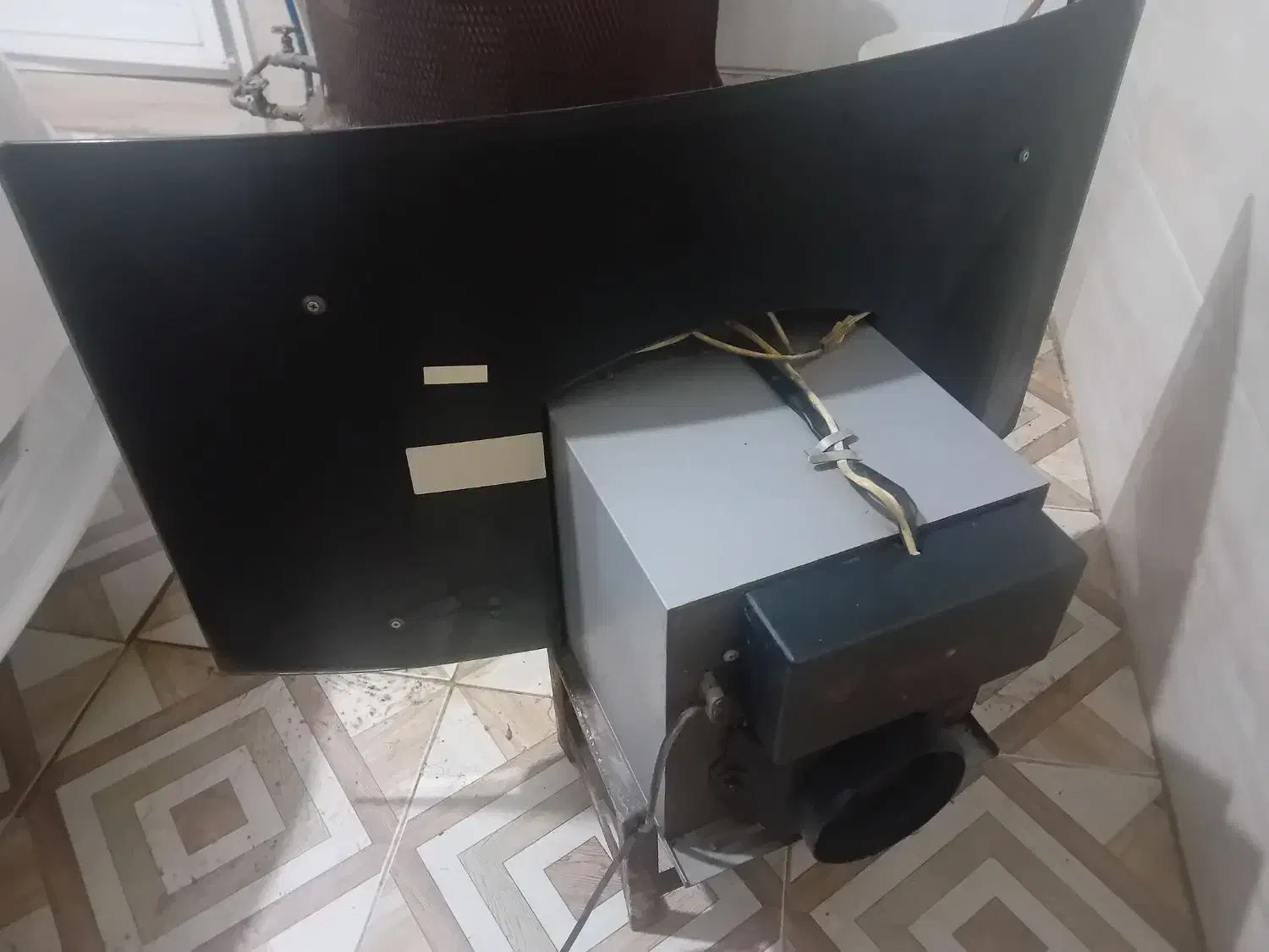 هود آشپرخانه|هود|اهواز, زوویه ۲|دیوار