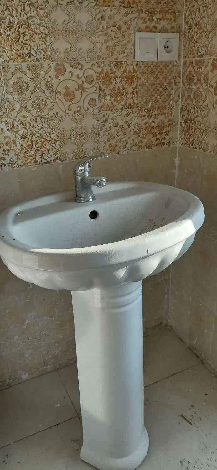 یه عدد روشویی با شیر آلات تازه|لوازم سرویس بهداشتی|تهران, شهرک رضویه|دیوار