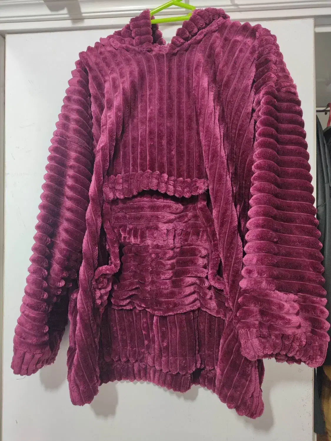 لباس پالتو و هودی بیلرسوت شیک و نو|لباس|نجفآباد, امیرکبیر|دیوار