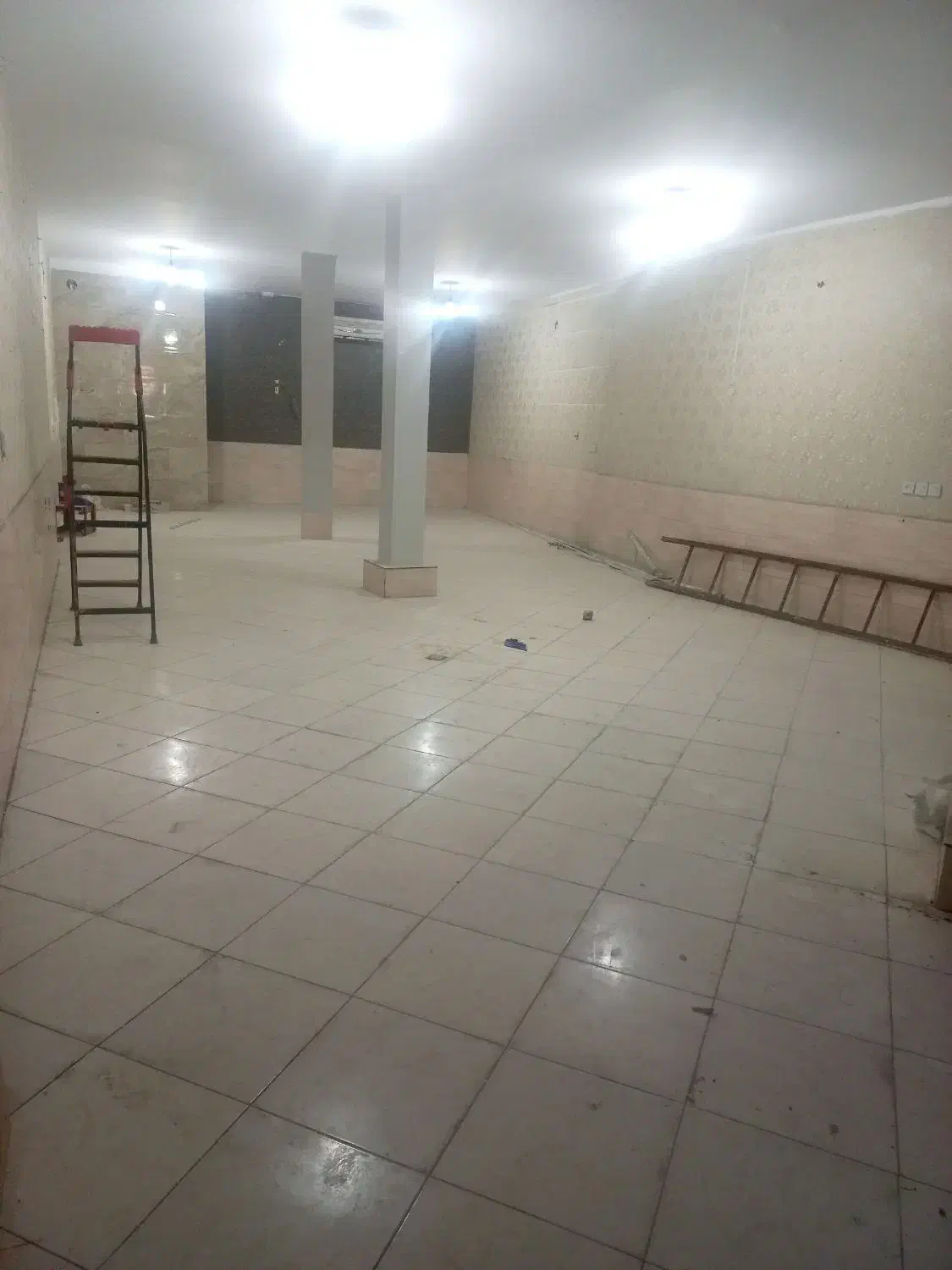 اجاره مغازه ۸۰ متری میدان ساعت (بلوار شمالی قمی)|اجارهٔ مغازه و غرفه|پاکدشت, پاکدشت (مامازند)|دیوار