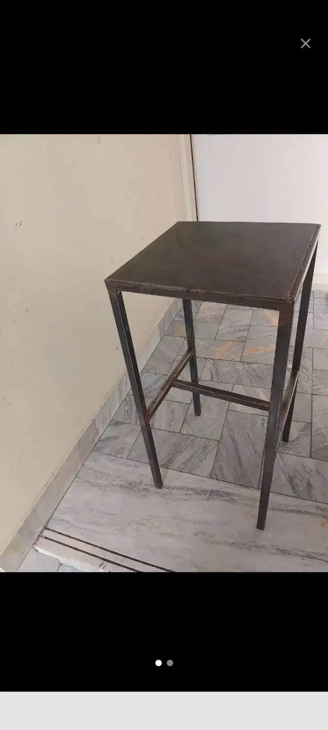 چهار پایه آهنی|صندلی و نیمکت|دماوند, مسکن مهر گیلاوند|دیوار