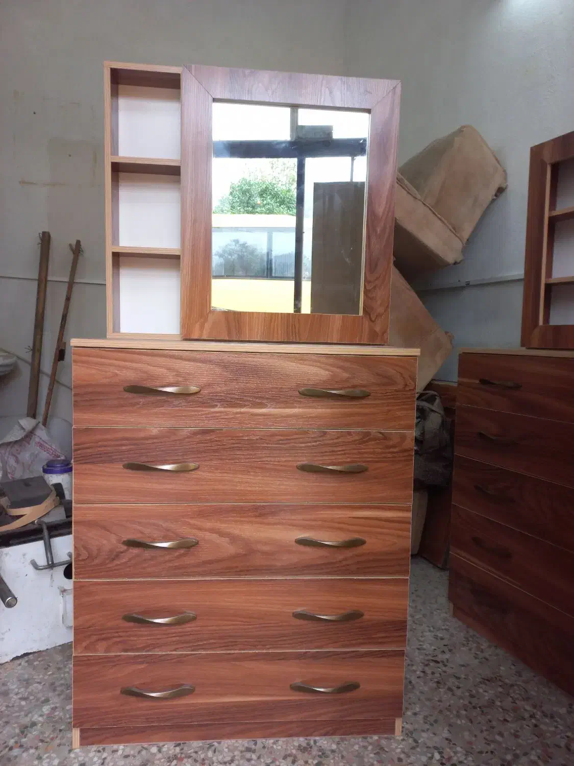 دراور|جاکفشی، کمد، دراور|کومله, |دیوار