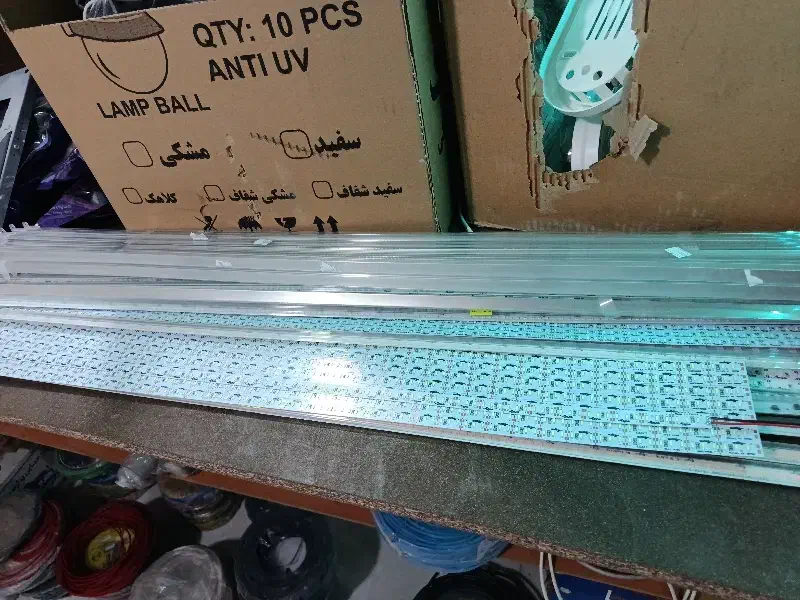 سیم و کابل و و لامپ نواری|مصالح و تجهیزات ساختمان|اراک, |دیوار