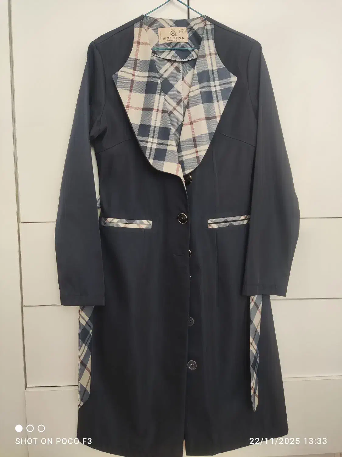 لباس،بارونی|لباس|تاکستان, |دیوار