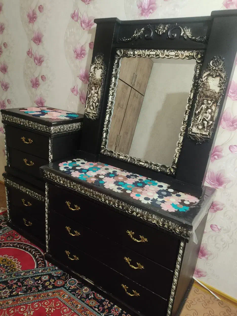 تخت خواب دو نفره چوپ مدل کتیبه ای|تخت و سرویس خواب|سهند, |دیوار