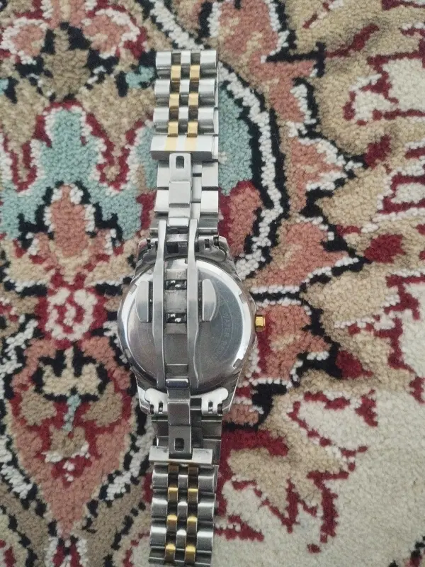 ساعت مچی|ساعت|سبزوار, هویزه|دیوار