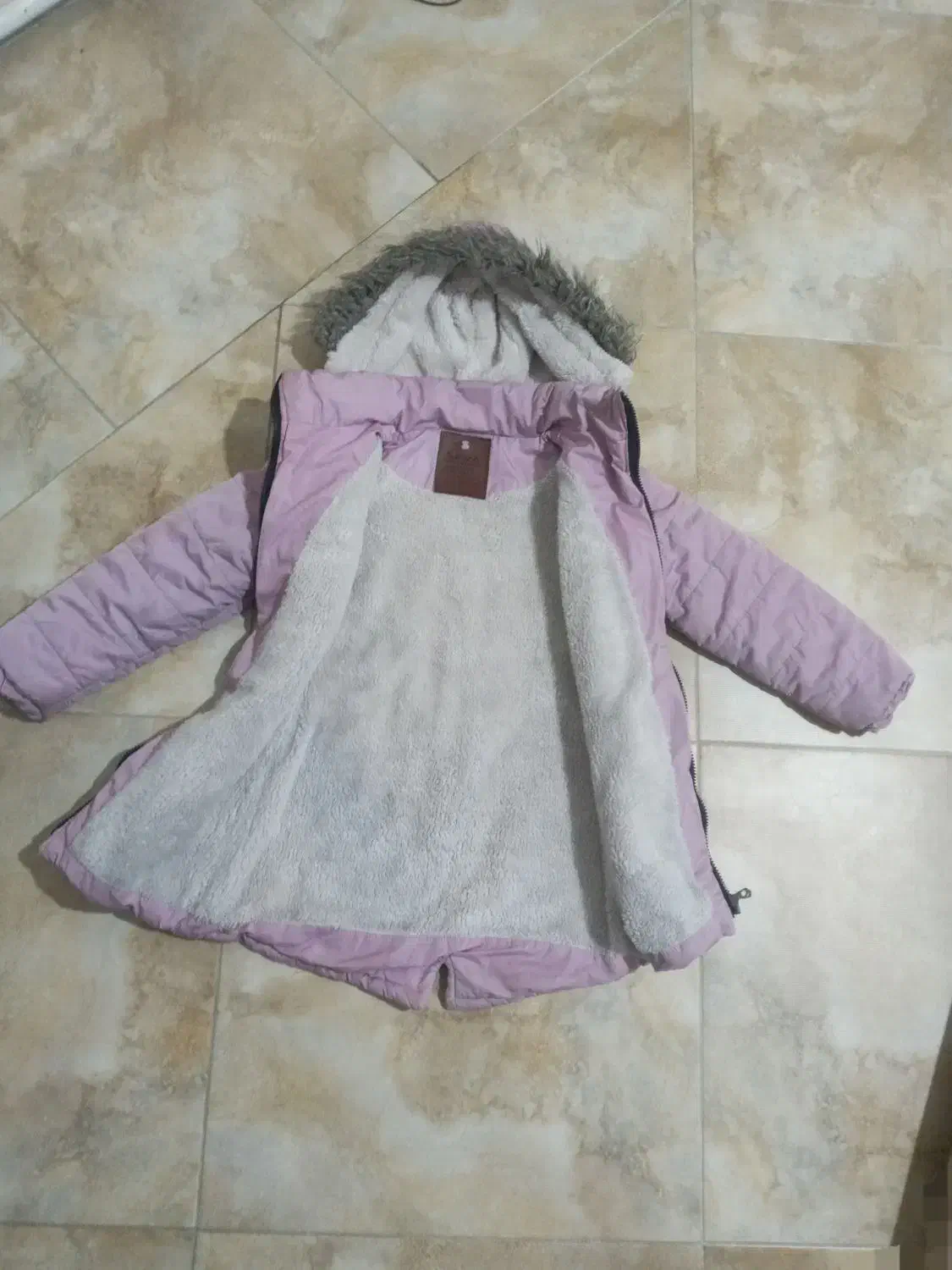 کاپشن دخترانه|لباس|بومهن, |دیوار