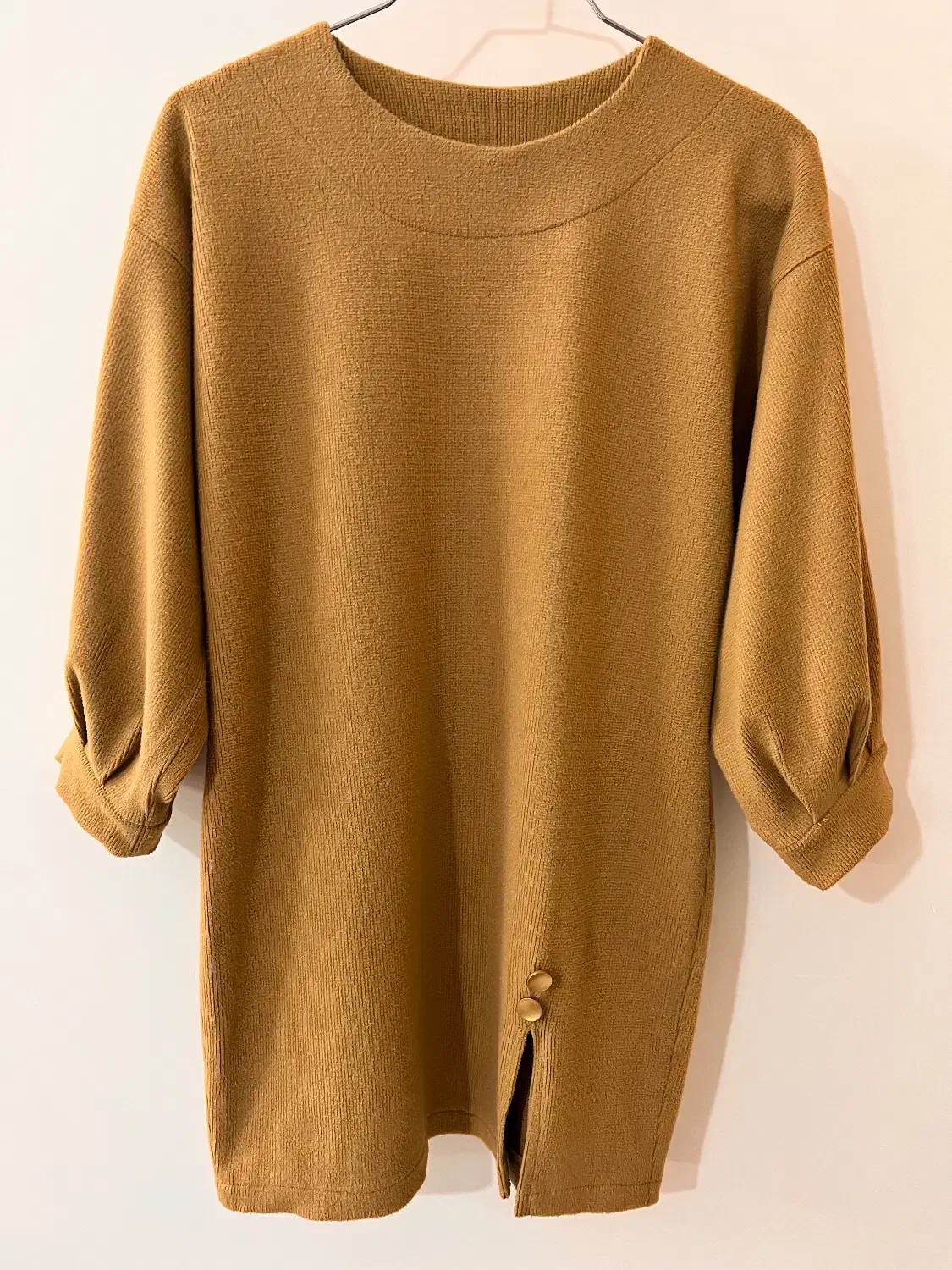 تونیک بیسکوییتی|لباس|قم, انسجام|دیوار