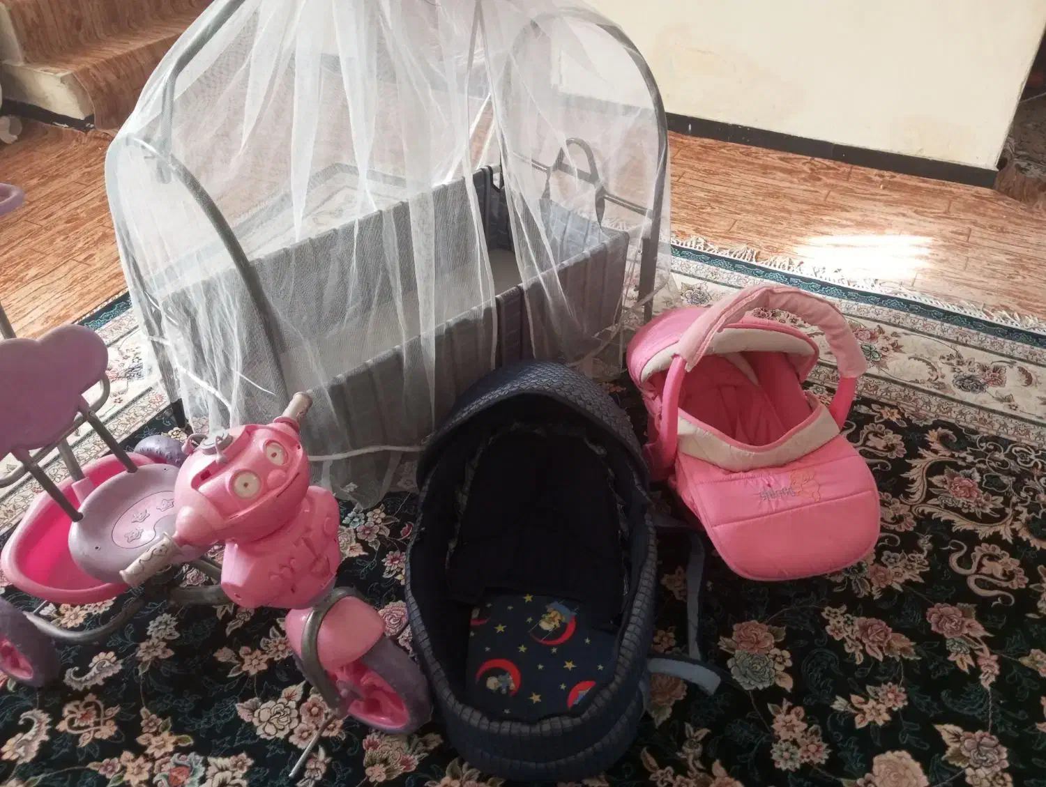 گهواره و ...|اسباب و اثاث بچه|الیگودرز, |دیوار