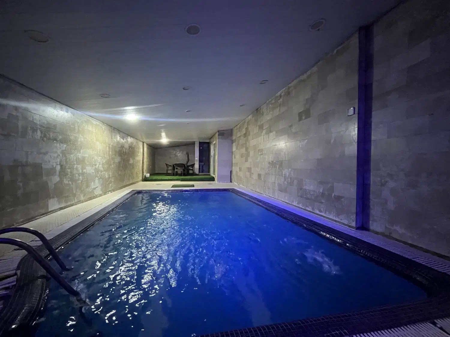 اجاره ویلای استخردار دوبلکس رادیو دریا چالوس|اجارهٔ کوتاه‌مدت ویلا و باغ|چالوس, |دیوار