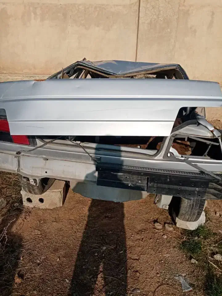 پژو تصادفی|خودرو سواری و وانت|کرمانشاه, |دیوار