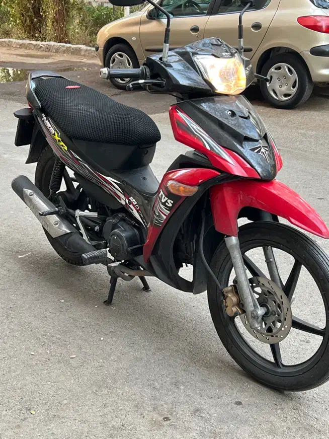 Tvs 95 کاربرات|موتورسیکلت|اصفهان, باغ دریاچه|دیوار