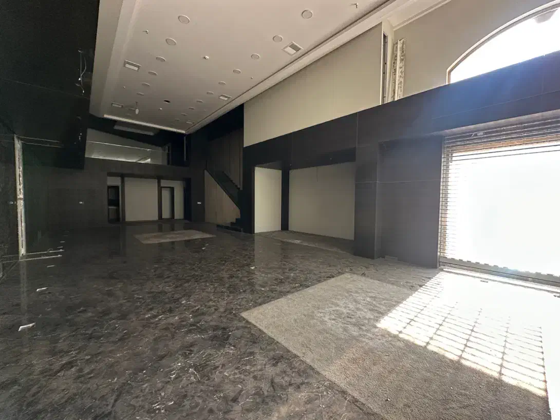 فرشته ۲۵۰ متر تجاری بر اصلی|اجارهٔ مغازه و غرفه|تهران, الهیه|دیوار