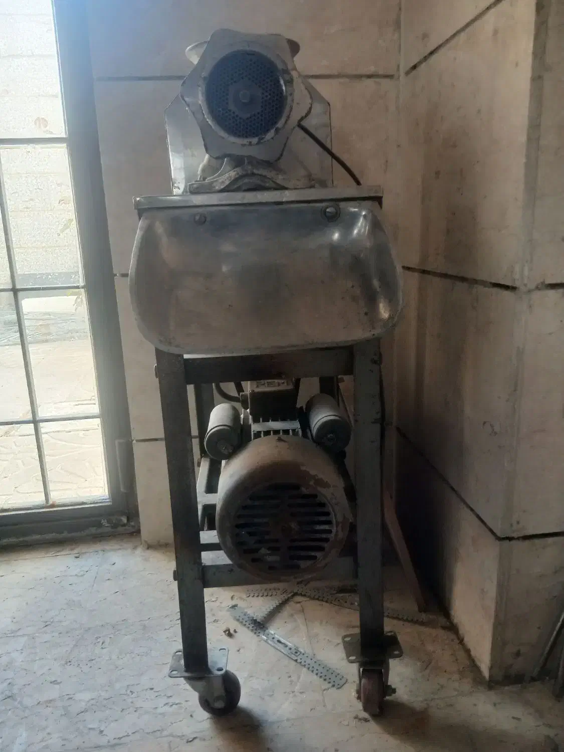 چرخ گوشت|خردکن، آسیاب، غذاساز|همدان, |دیوار