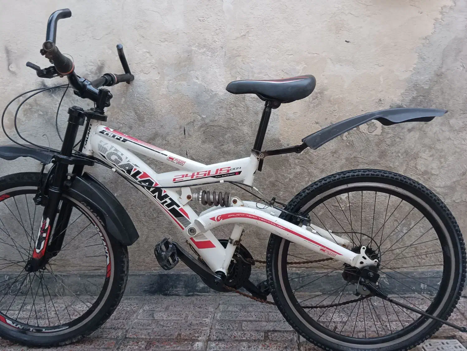 چرخ خیاطی|چرخ خیاطی و ریسندگی|پارس‌آباد, |دیوار