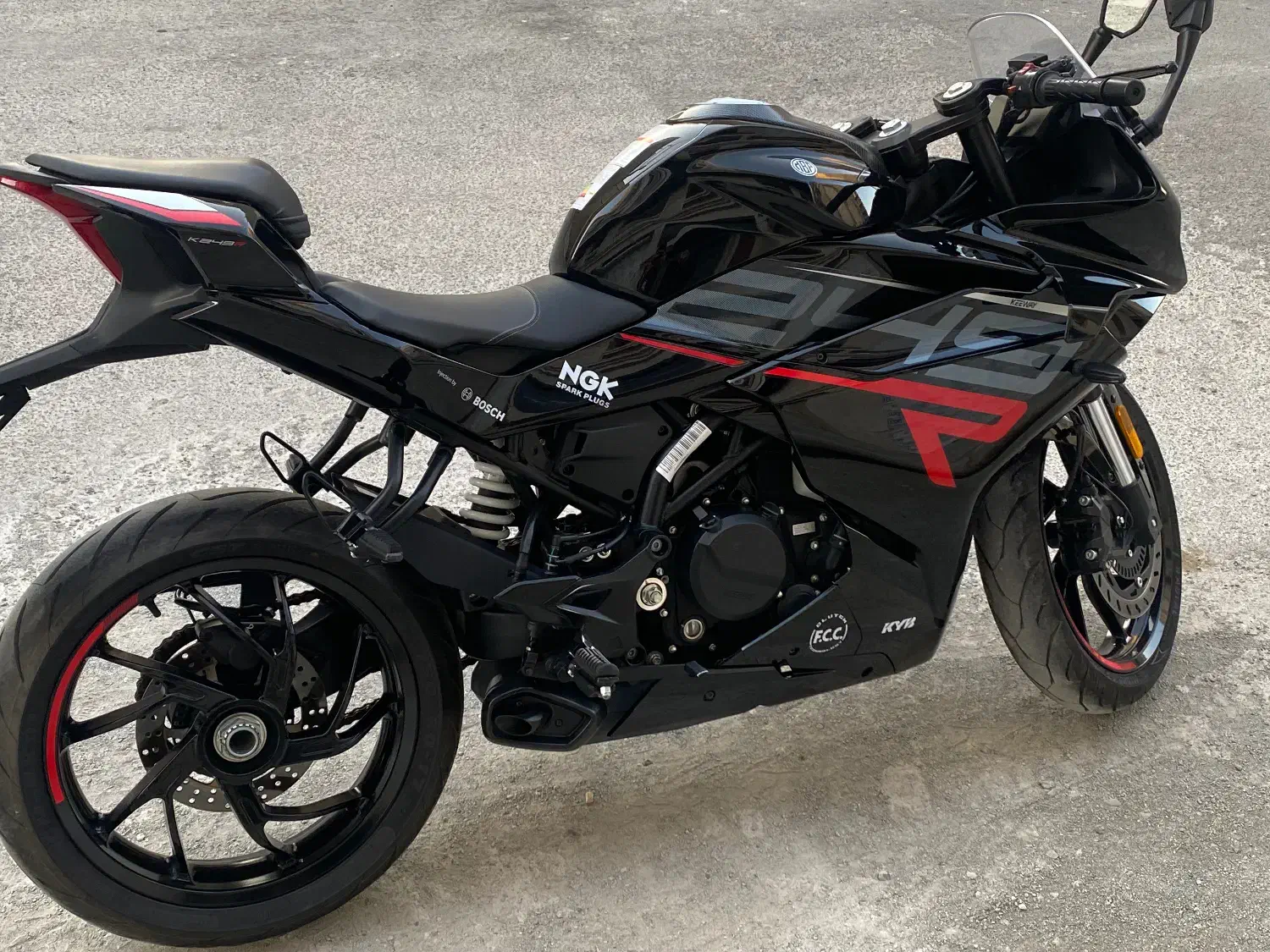 موتور خوش رخ کی وی ۲۵۰ ریس|موتورسیکلت|شهریار, شهریار|دیوار