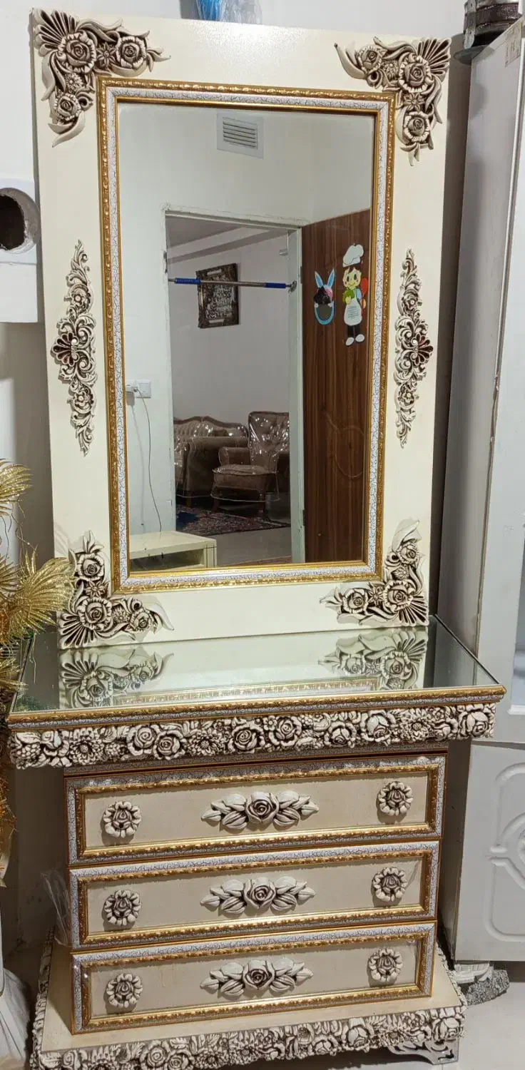 آیینه شمعدان|آینه|تربت‌حیدریه, یحیی آباد|دیوار