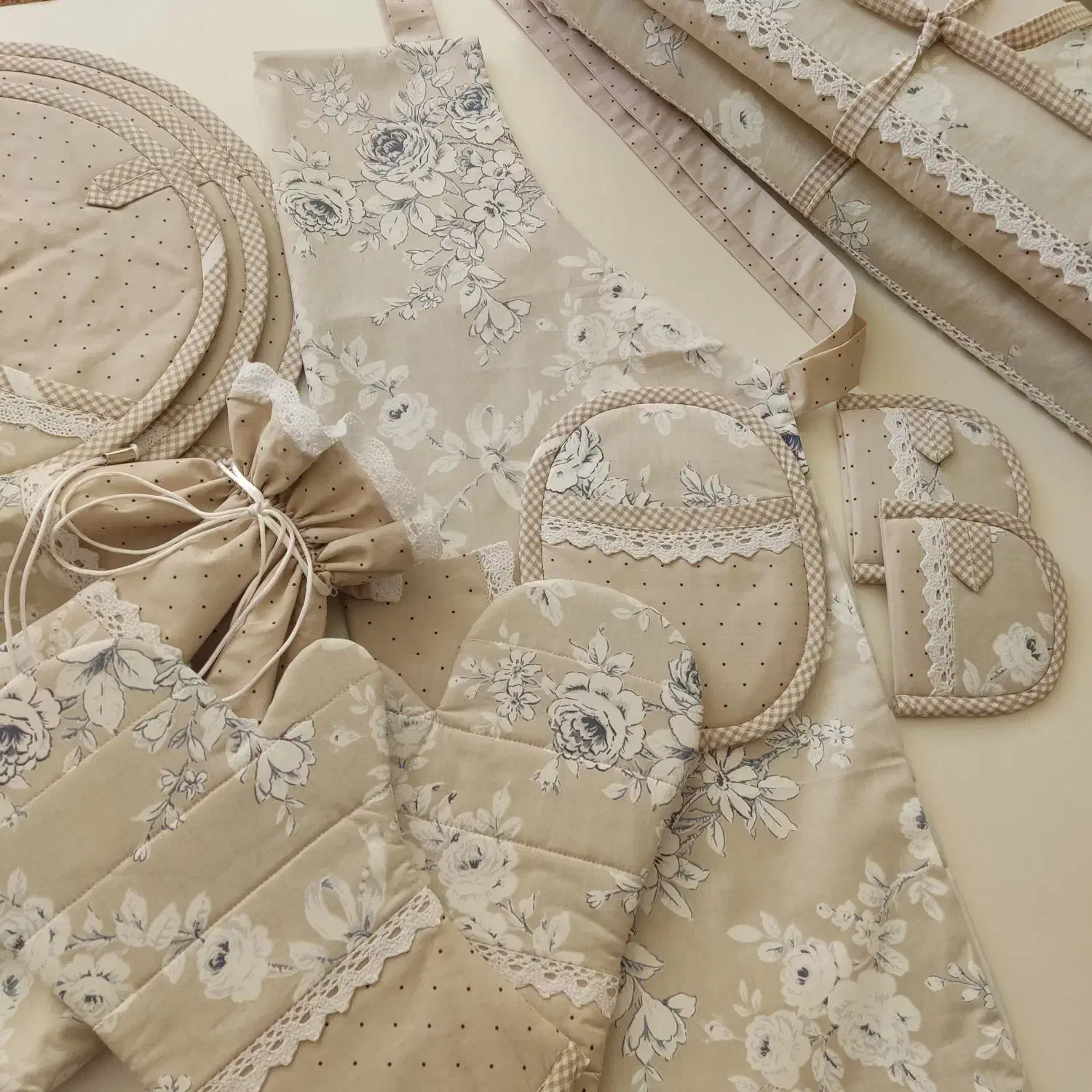 دوخت سرویس آشپزخانه|سفره، حوله، دستمال آشپزخانه|اصفهان, چرخاب|دیوار