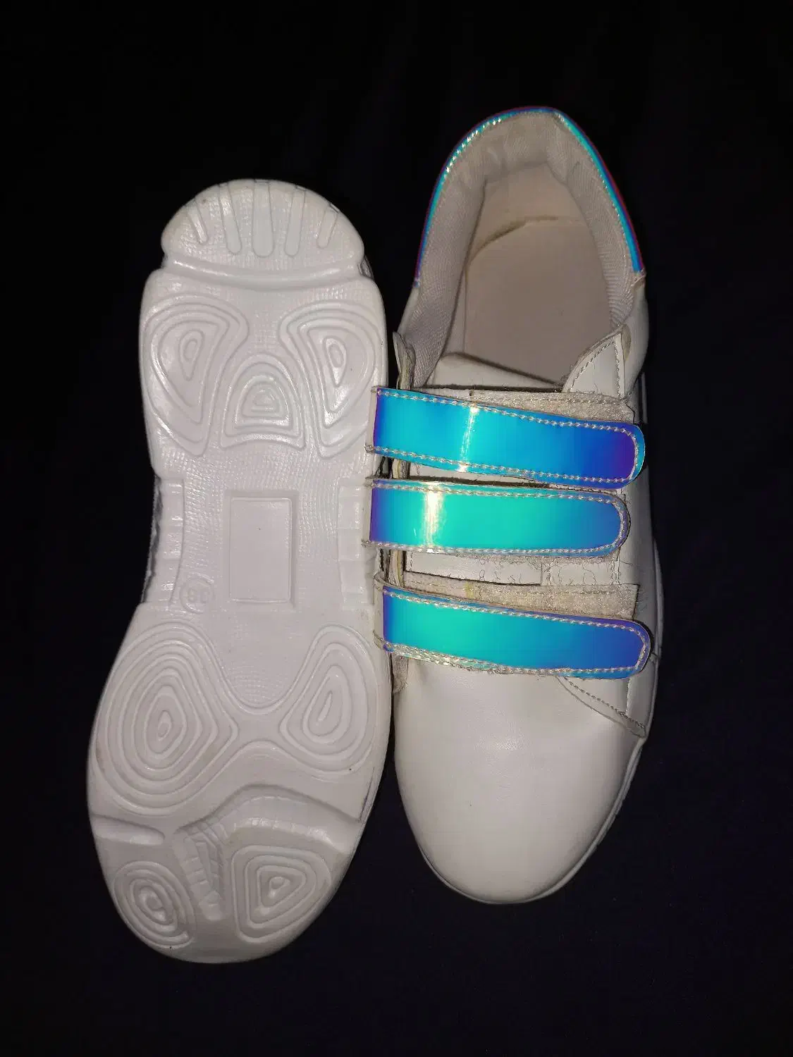 کتانی|کیف، کفش، کمربند|تاکستان, |دیوار