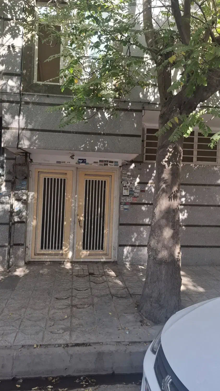 واحد ۸۰ متری طبقه اول حاشیه وحید ۱۷|فروش آپارتمان|مشهد, وحید|دیوار