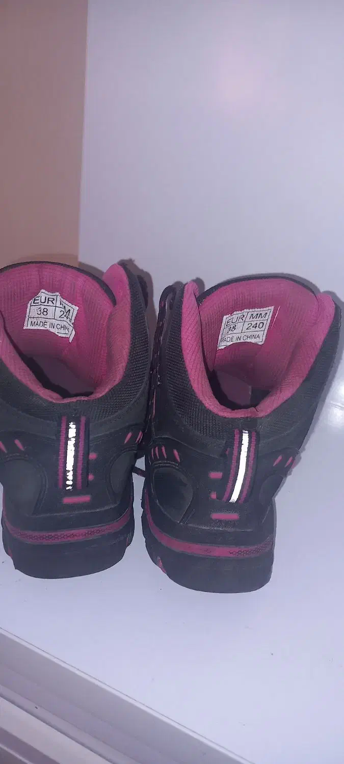 کفش کوهنوردی برند اوت دور|کیف، کفش، کمربند|بندر کنگان, |دیوار