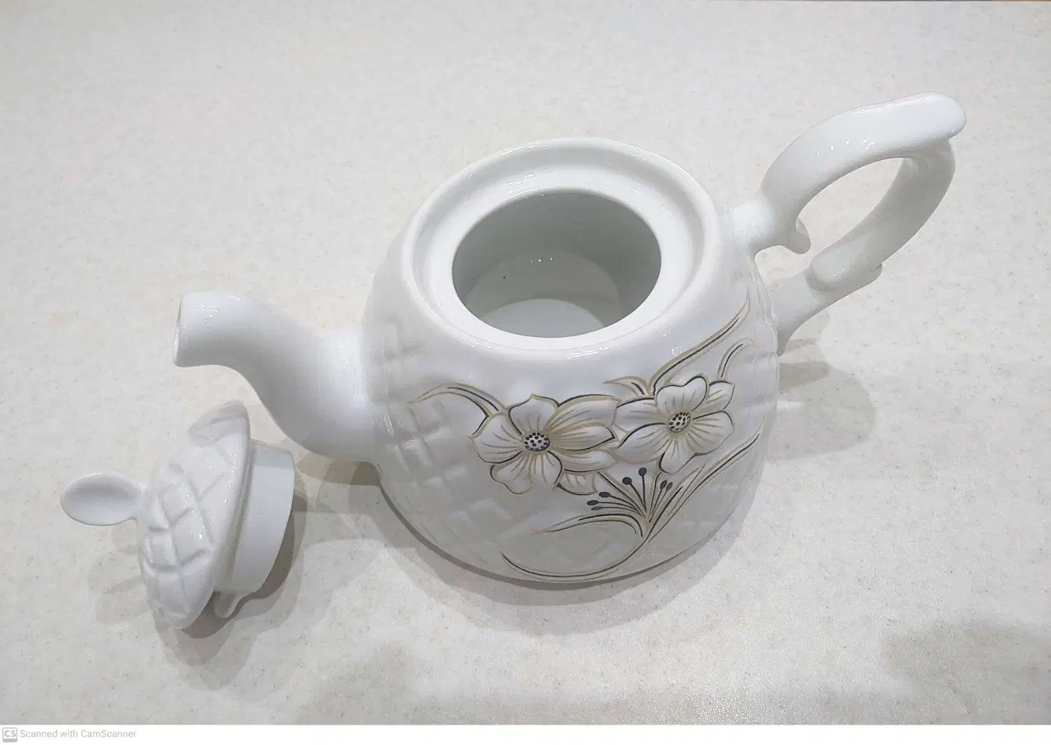 قوری چینی شطرنجی طرح برجسته|قوری، کتری، قهوه‌ساز دستی|تهران, آسمان|دیوار