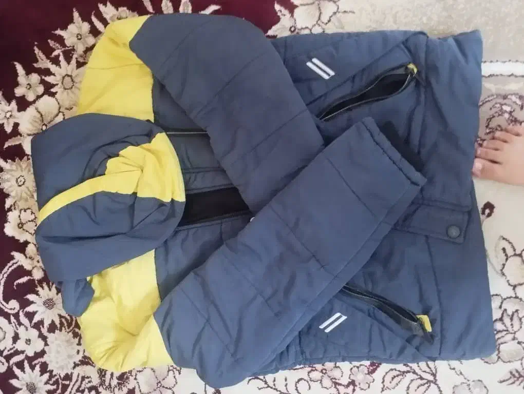 لباس|لباس|کاشان, ولیعصر|دیوار