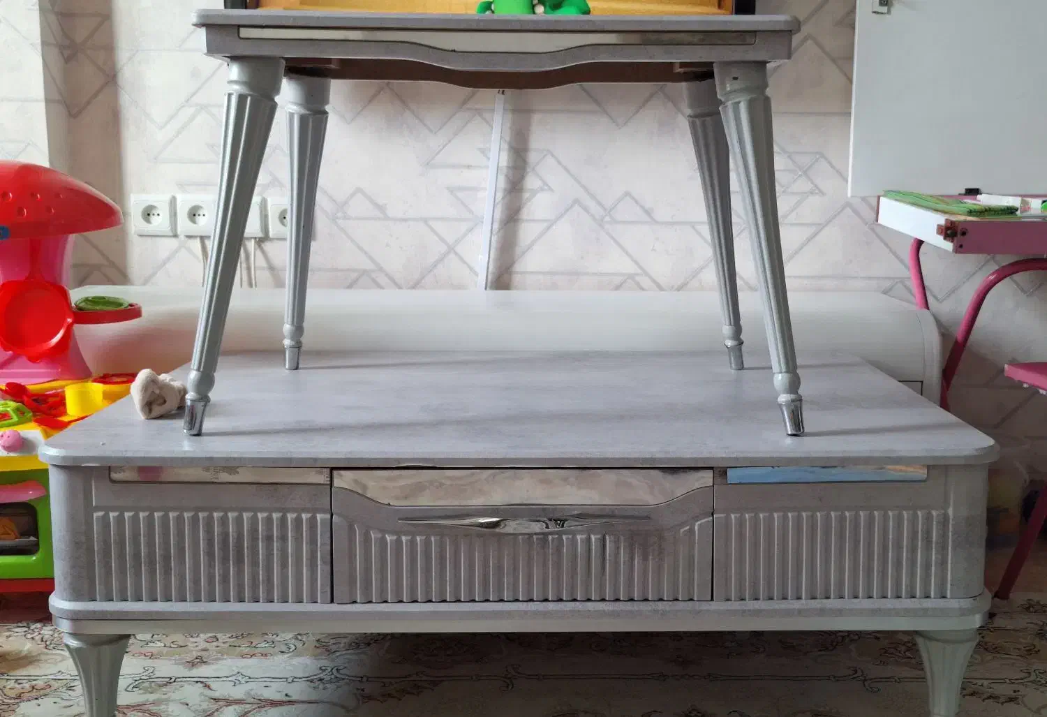 مبل هشت نفره+میز جلو مبلی+میز غذاخوری ۴ نفره|مبلمان خانگی و میز عسلی|آستارا, |دیوار