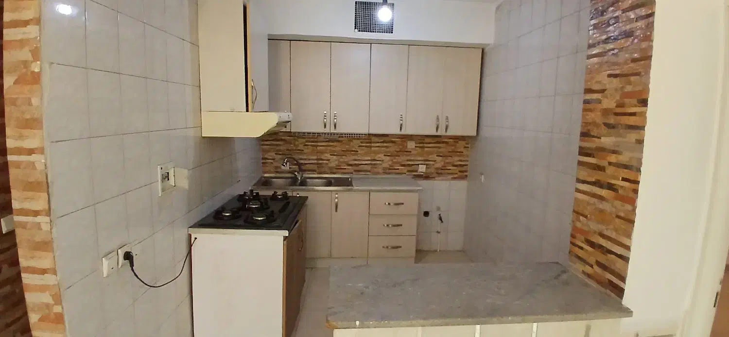 آپارتمان ۵۵متر ۲خ/سالن پرده خور    دسترسی مترو