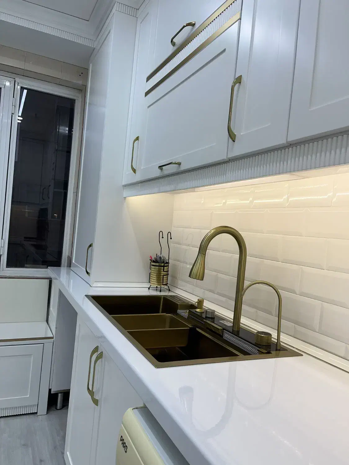 اجرا و طراحی کابینت و کمد دیواری در اردبیل|جاکفشی، کمد، دراور|اردبیل, |دیوار