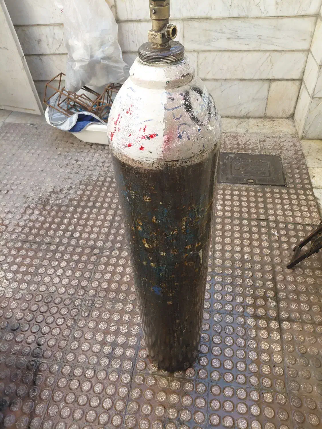 کپسول هوا|ابزارآلات|تهران, سبلان (لشگر)|دیوار