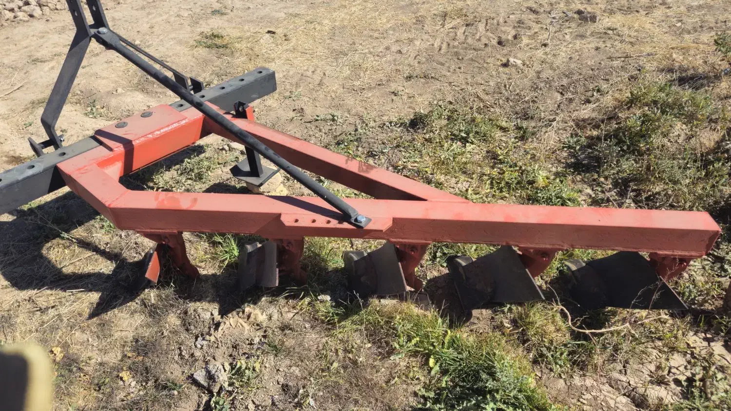 گاو آهن 5 خیش باغی خشک|ماشین‌آلات صنعتی|سجاس رود, |دیوار