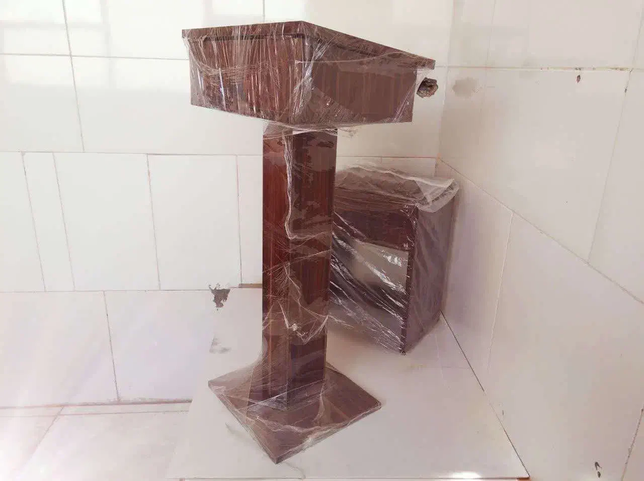 صندلی|صندلی و نیمکت|اصفهان, مصلی|دیوار