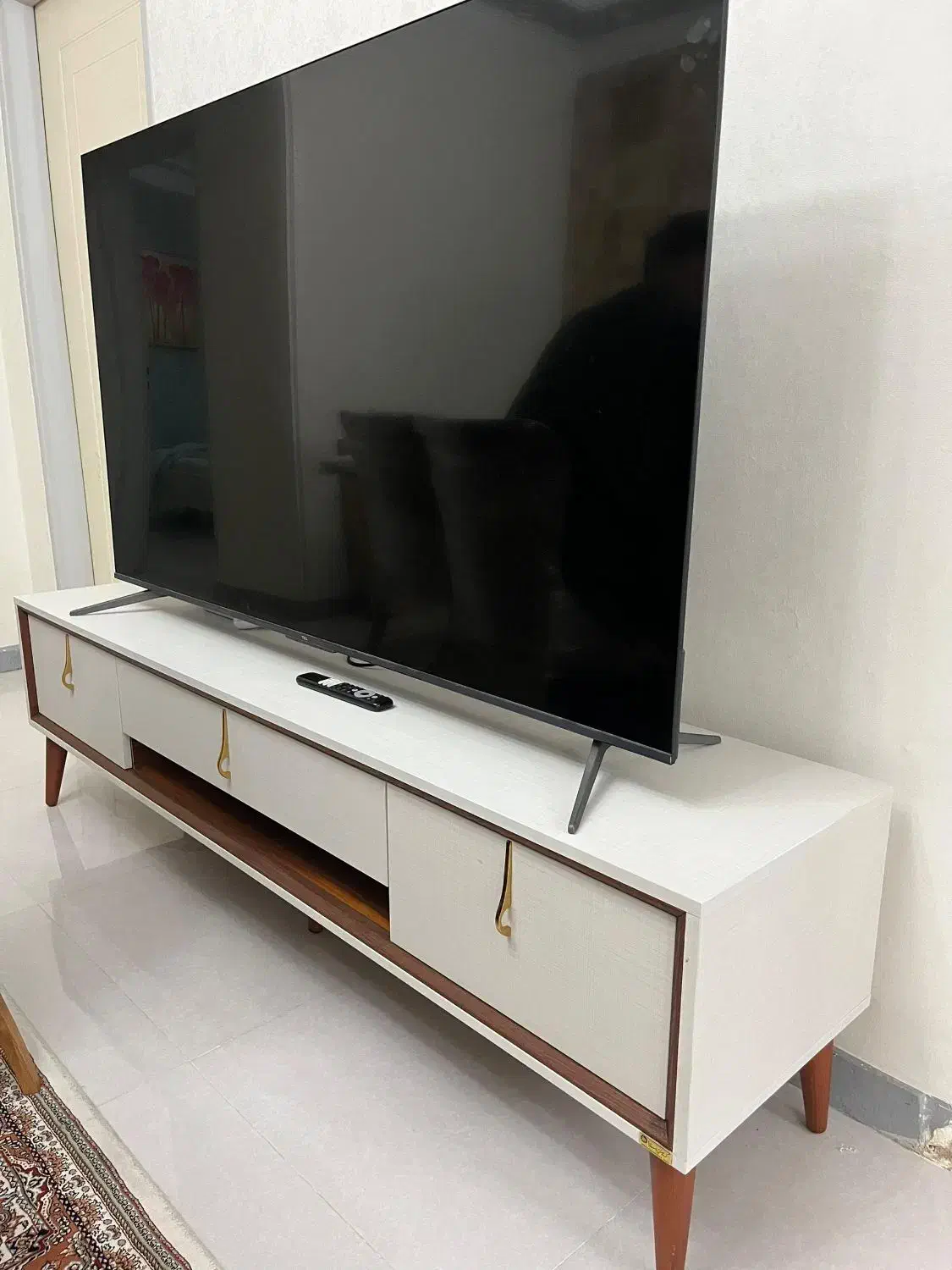 میز تلوزیون|میز تلویزیون|پردیس, فاز ۲|دیوار