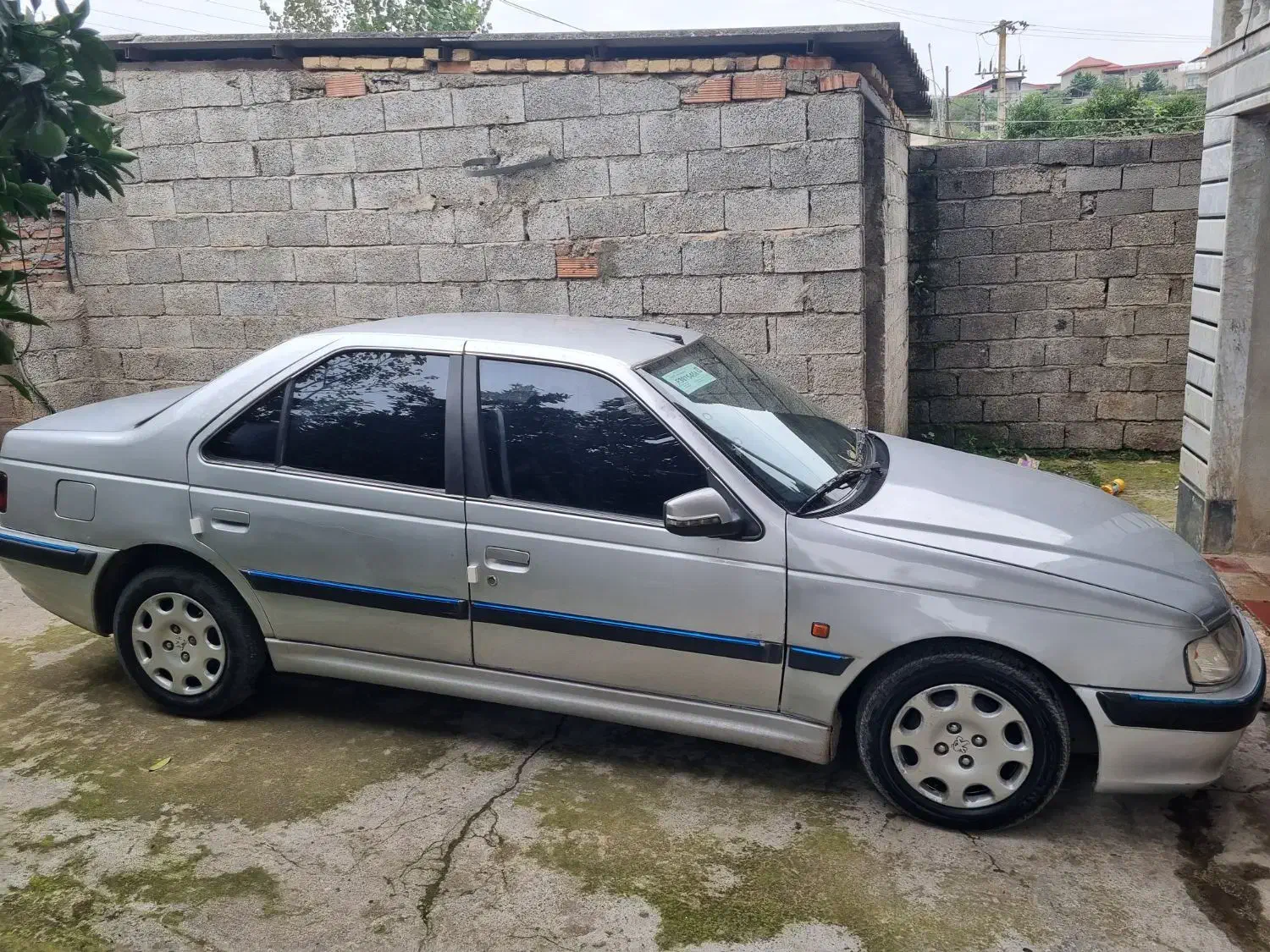 پژو پارس مدل ۸۵ نقره‌ای متالیک|خودرو سواری و وانت|قائم‌شهر, |دیوار