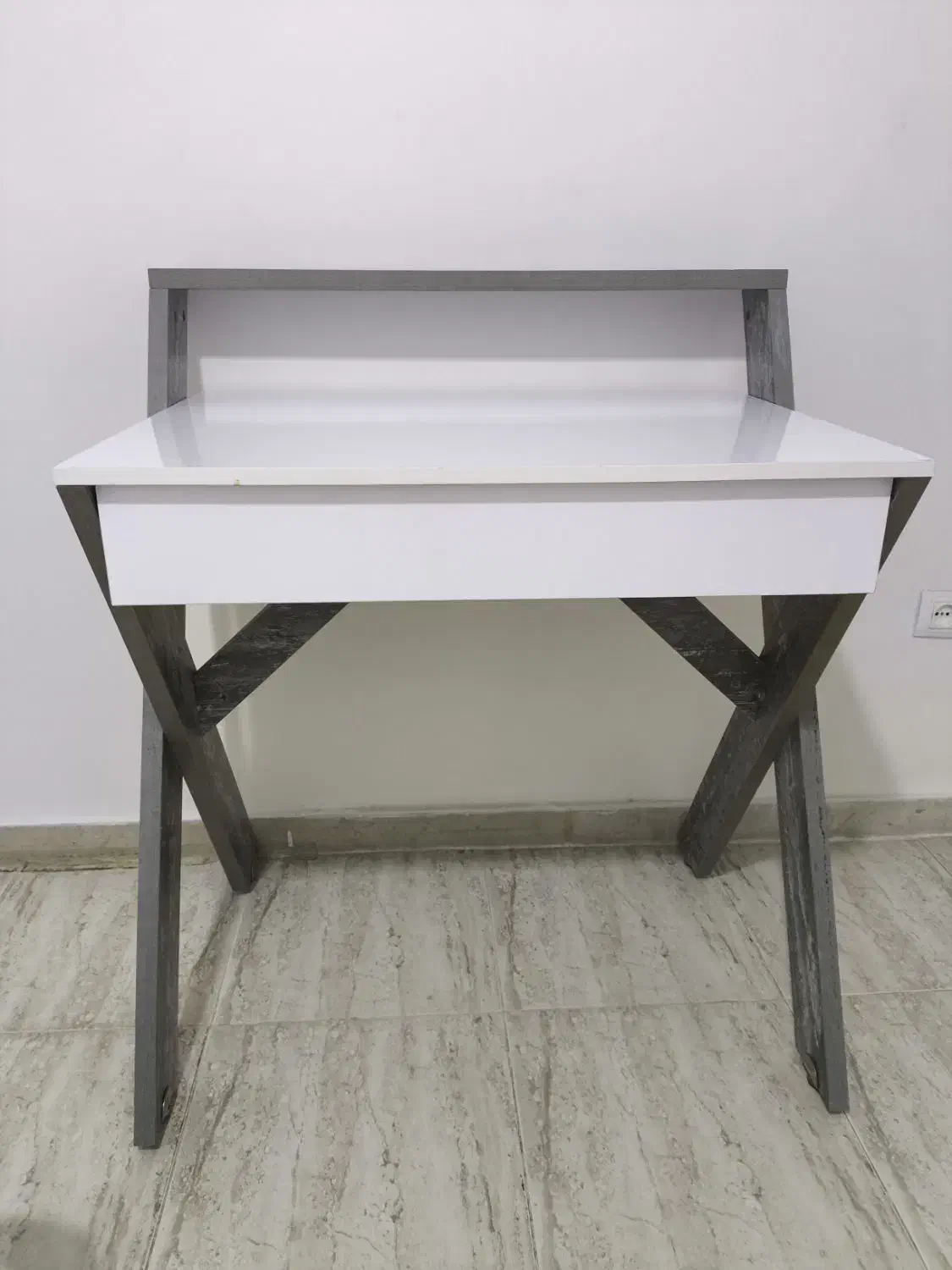 میز ecco|میز تحریر و کامپیوتر|پردیس, فاز ۱|دیوار