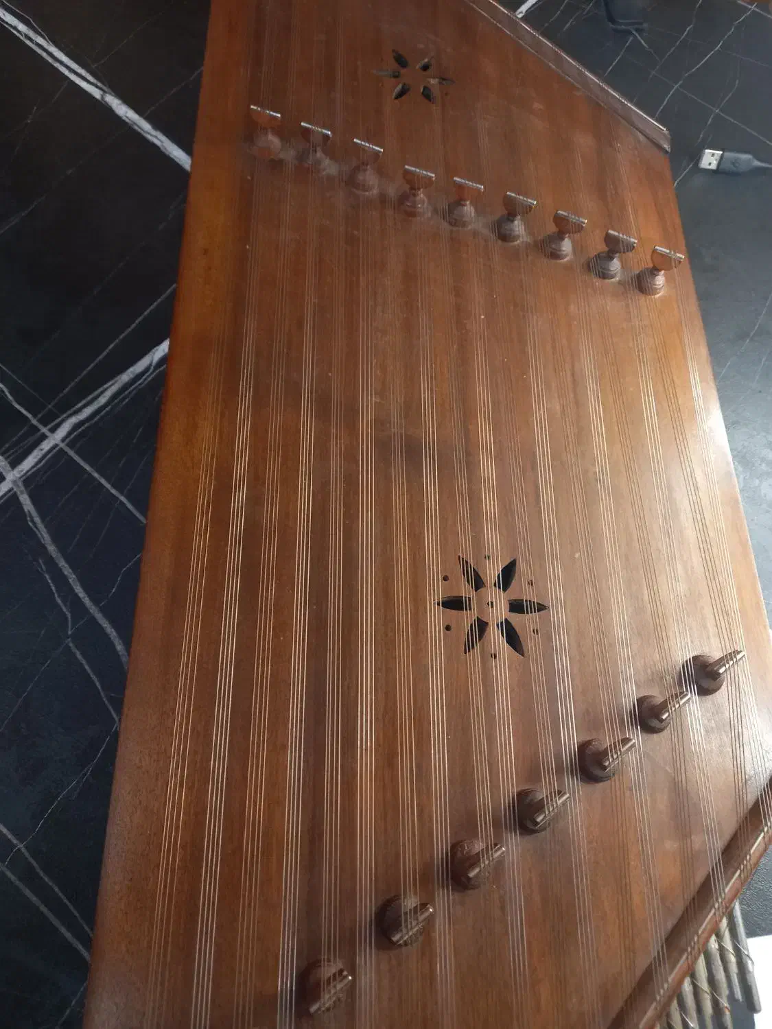 سنتور برند همایون همراه با میز ، مضراب و هاردکیس|سازهای سنتی|مشهد, سرافرازان|دیوار