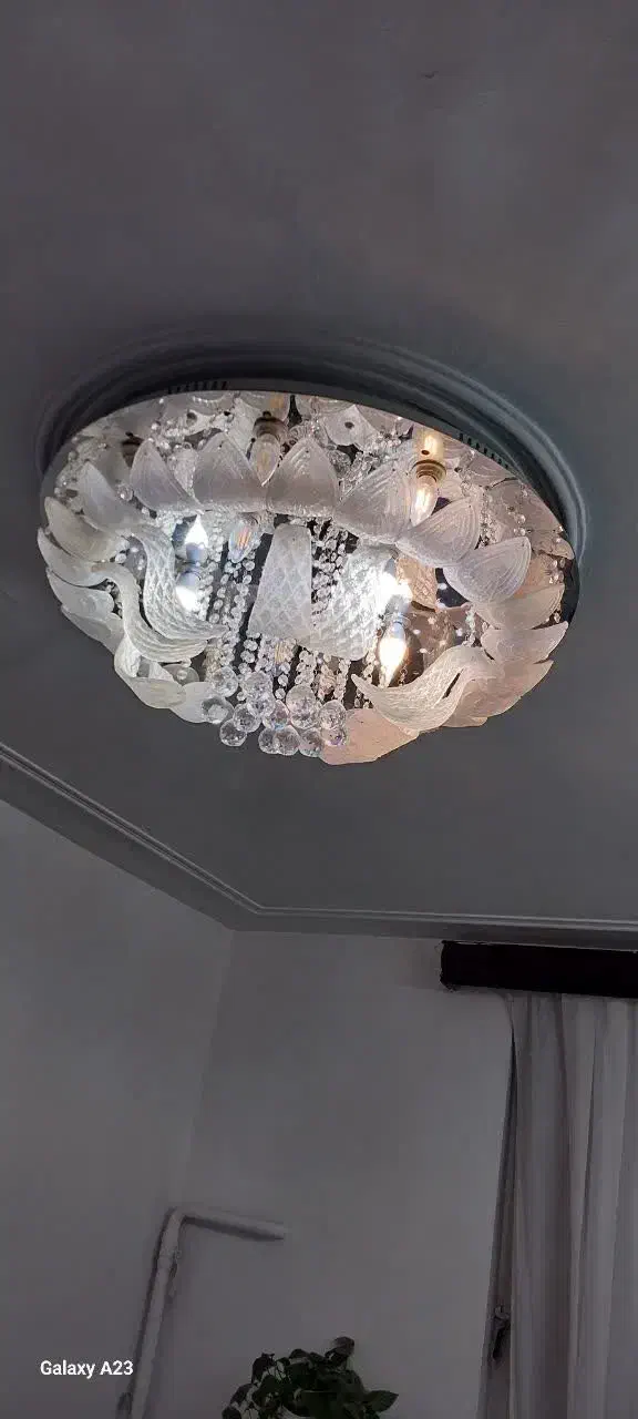 یک عدد لوستر بزرگ سالم|لوستر و چراغ آویز|اسلام‌شهر, شهرک واوان|دیوار