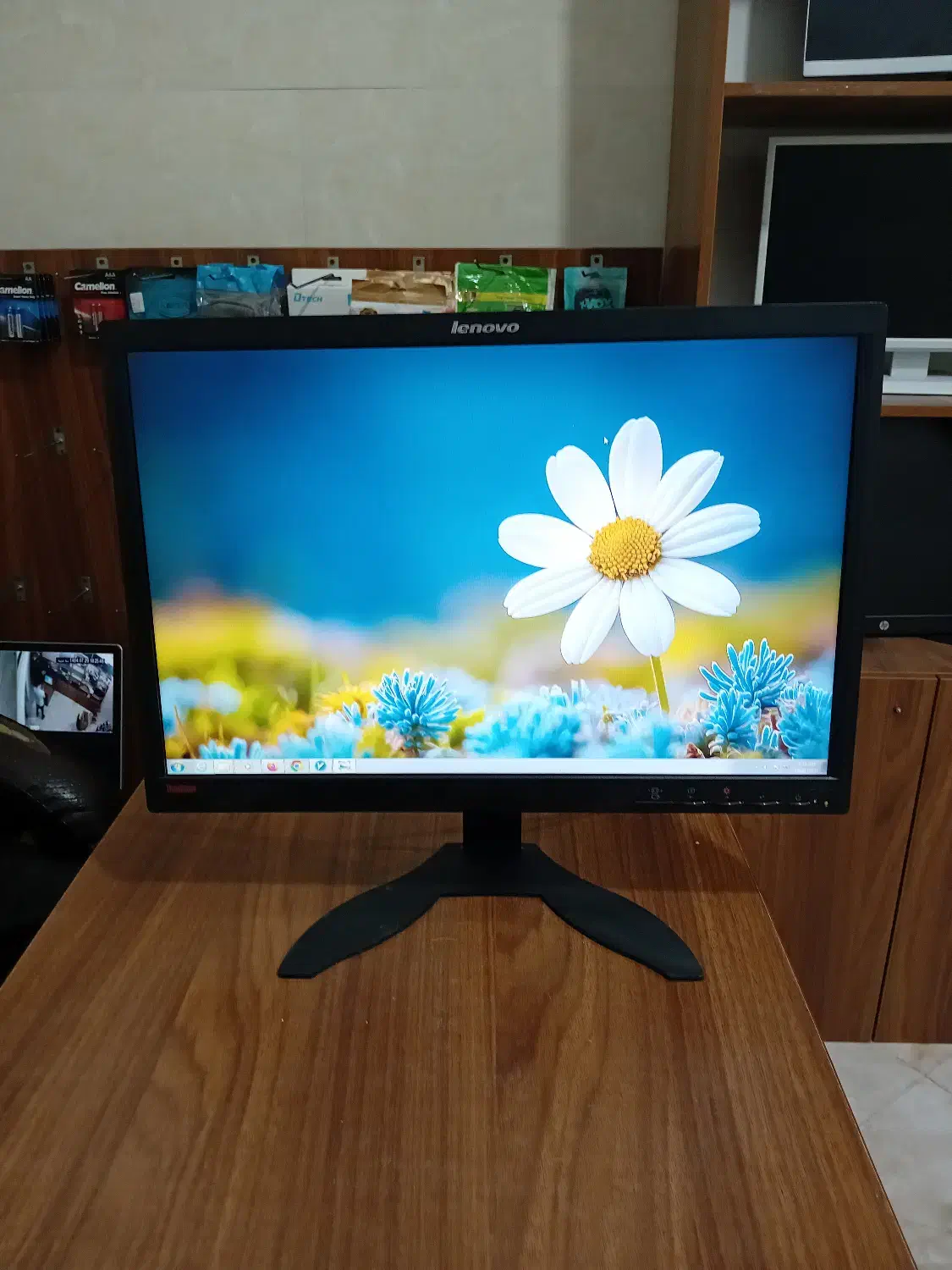 مانیتور 22 اینچ برند LENOVO|قطعات و لوازم جانبی رایانه|بابل, |دیوار