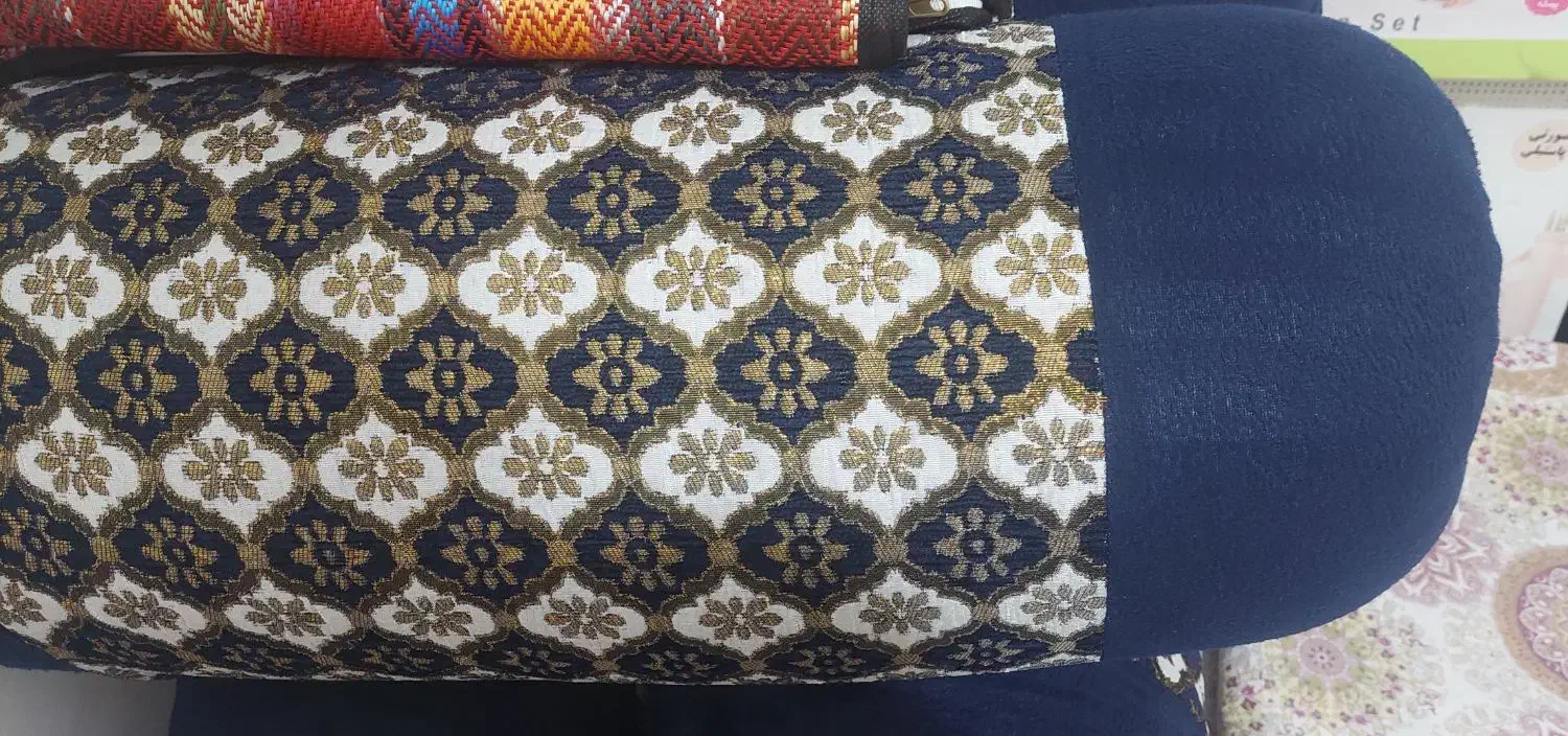 بالش گرد|رختخواب، بالش، پتو|آبادان, |دیوار