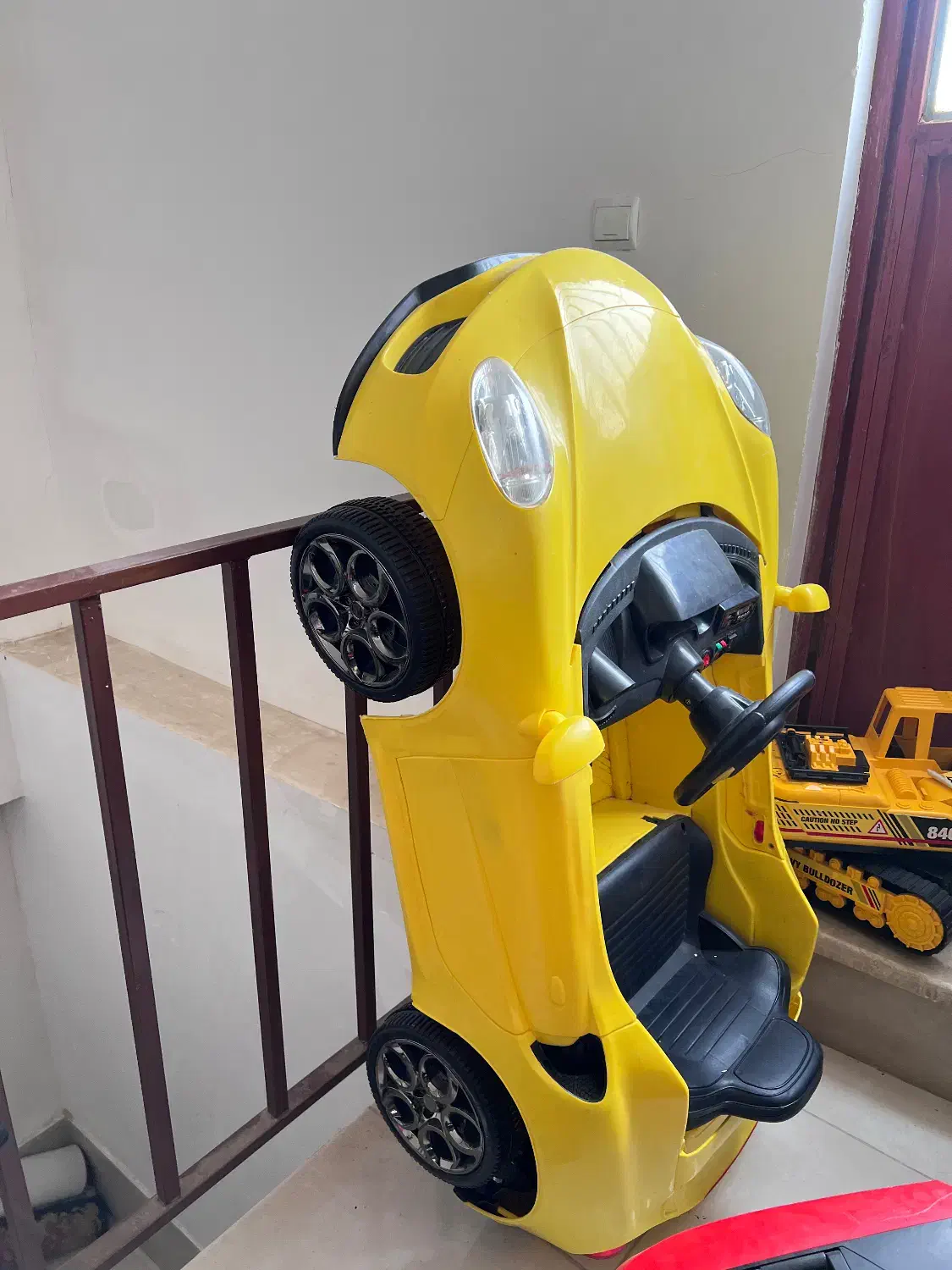 ماشین شارژی|اسباب‌بازی بچه|سروآباد, |دیوار